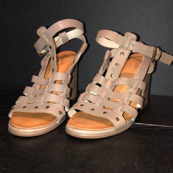 Seychelles Scout It Out Heel - Picture 2 of 5